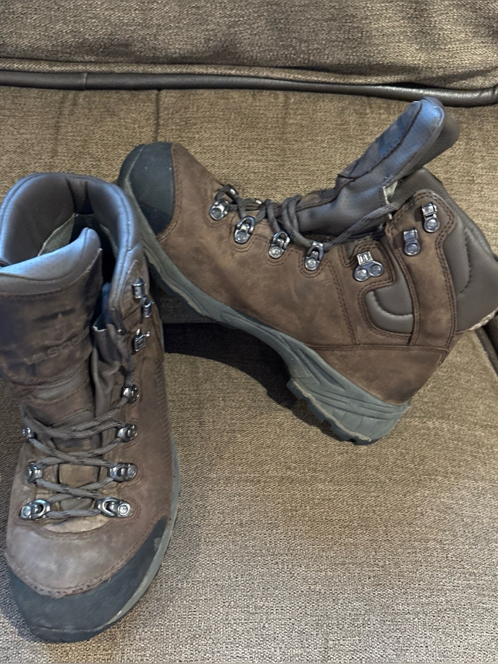 VASQUE St. Elias GTX Boots 7160 Men 9W Brown Leather Goretex Hiking Work Trail